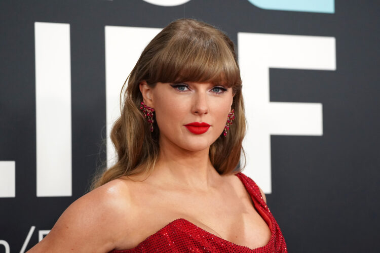 Swift’s ‘The Life of a Showgirl’ makes history by selling 4 million copies in first week